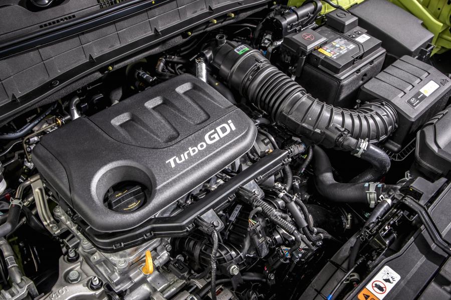 Моторный отсек Hyundai Kona Play (OS) 2019 года  (UK) (фото 26 из 26)